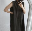 画像4: ルーズAライン無地ノースリーブサイドスリットワンピース (4)